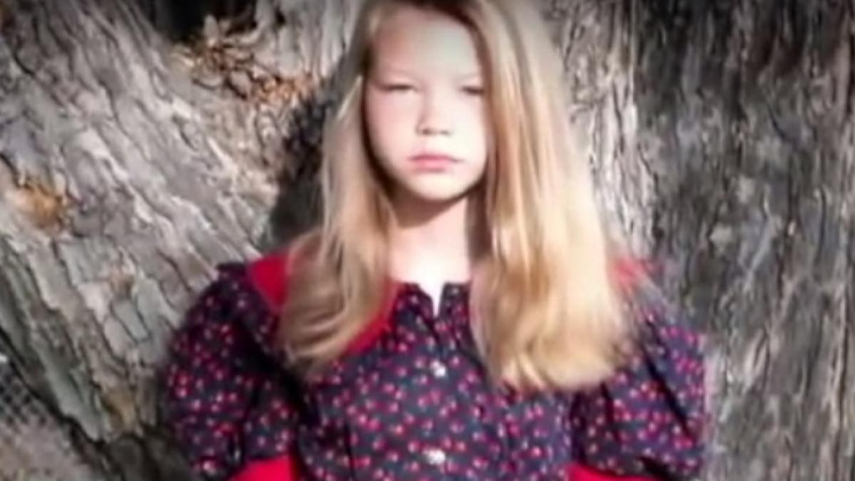 mama vitrega a obligat o sa poarte asta la scoala fetita s a intors acasa plangand