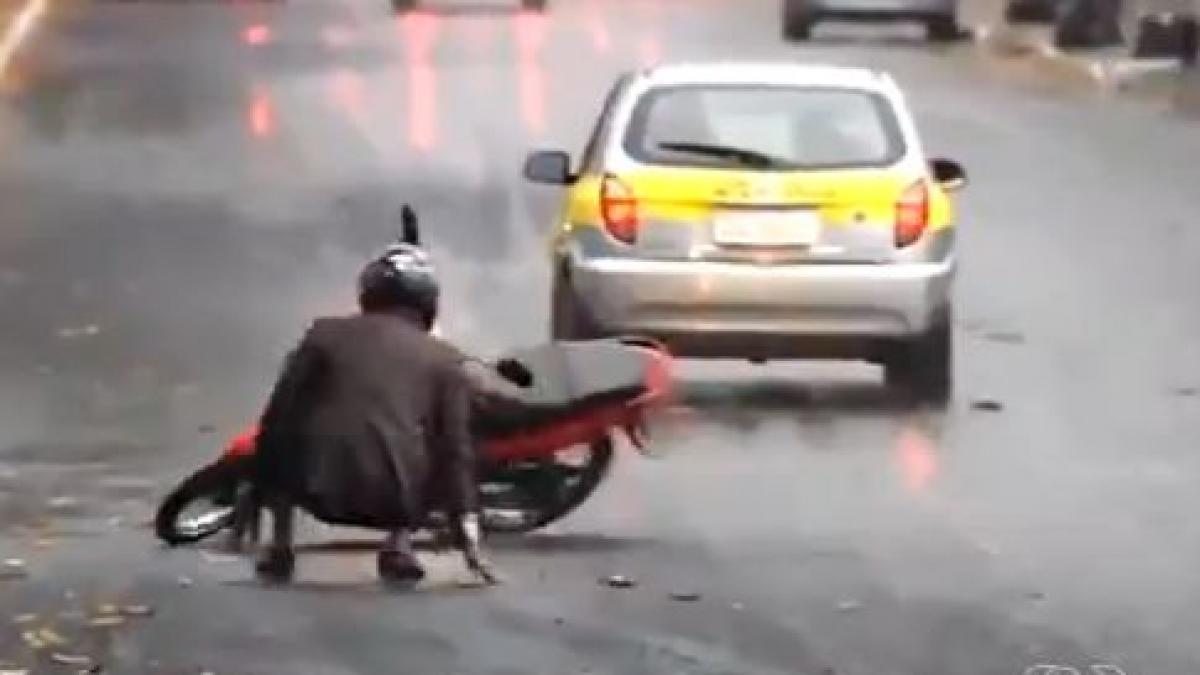 un jurnalist a privit cu nonsalanta producerea a 26 de accidente rutiere si nu a sunat la 112