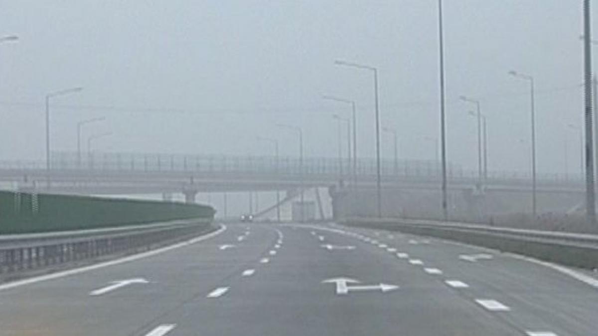 Exces de putere. Afacerea WC-urilor de pe autostrăzi