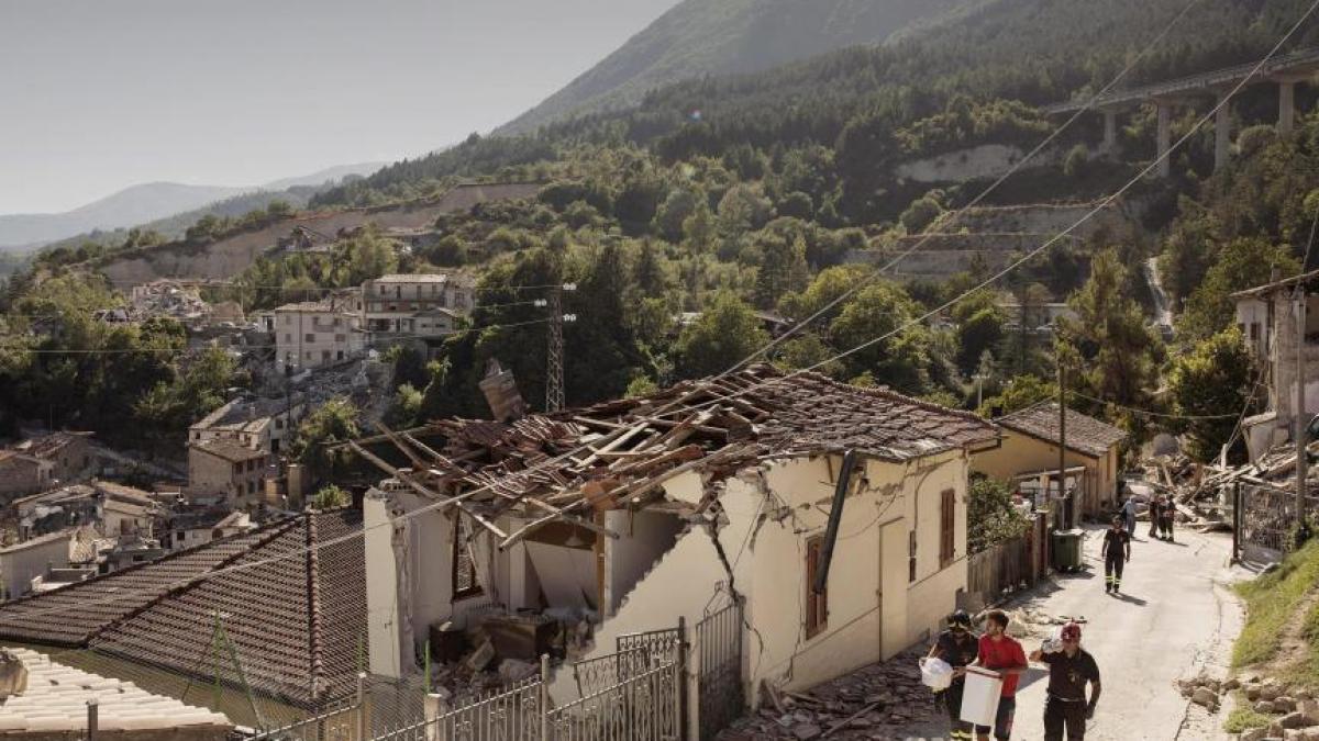 eroii romani de la cutremurul din italia au salvat de sub ruine noua oameni