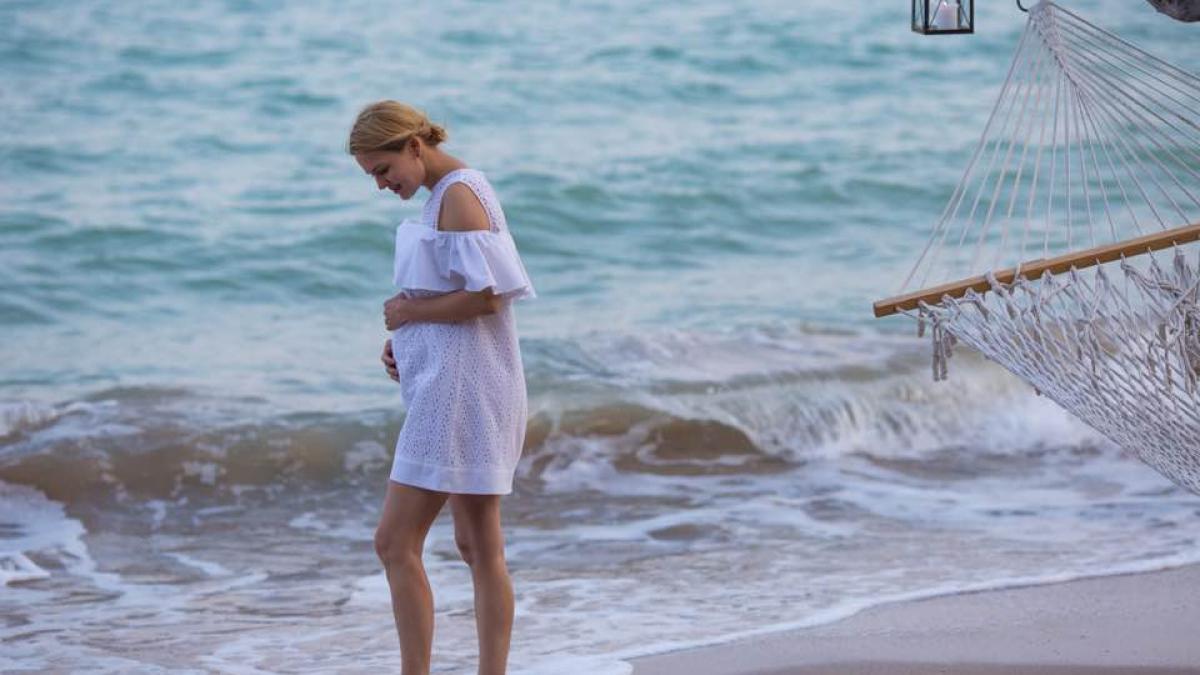 o prezentatoare de la protv este insarcinata va avea o fetita