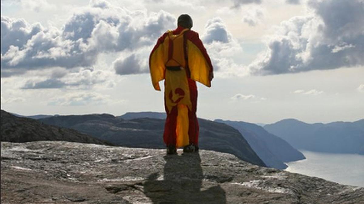 imagini socante si a transmis in direct moartea pe pagina de facebook