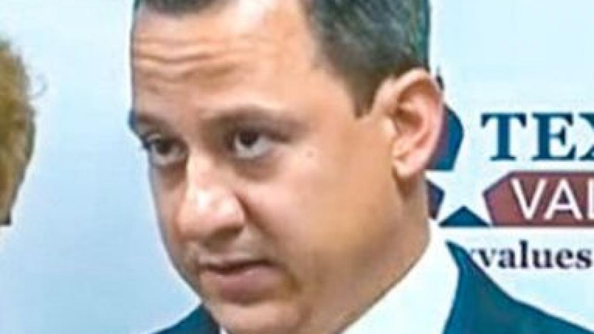 asa lucreaza karma ce a patit un avocat homofob sotia lui i a aplicat o lovitura crunta