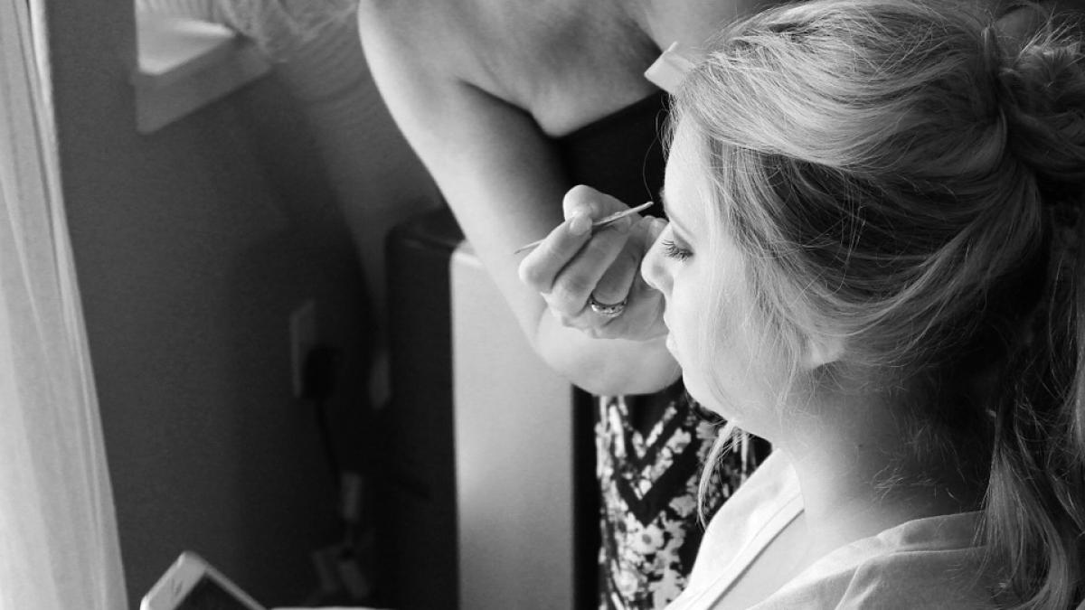 e incredibil cum a ales aceasta mireasa sa se imbrace la propria nunta invitatii au ramas fara