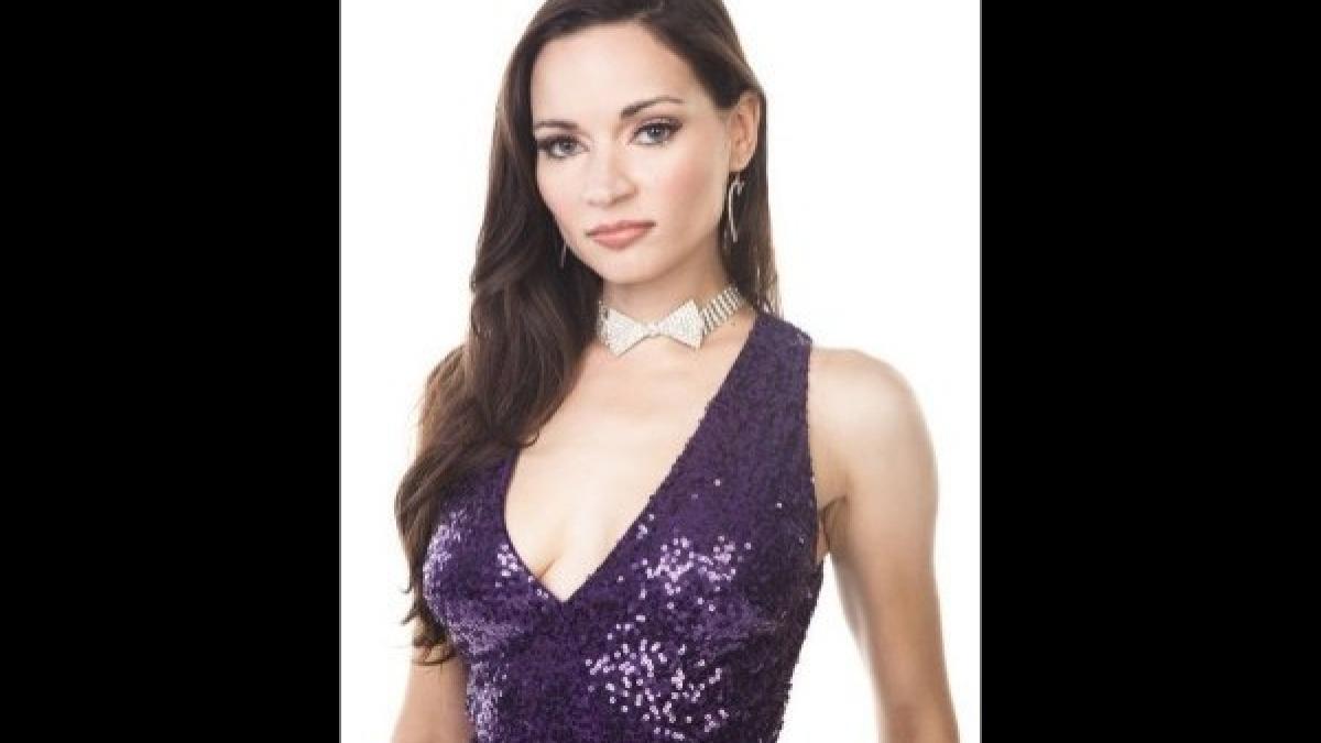 era jurnalista dar noaptea cand credea ca nimeni nu o vede facea asta cand au aflat sefii au