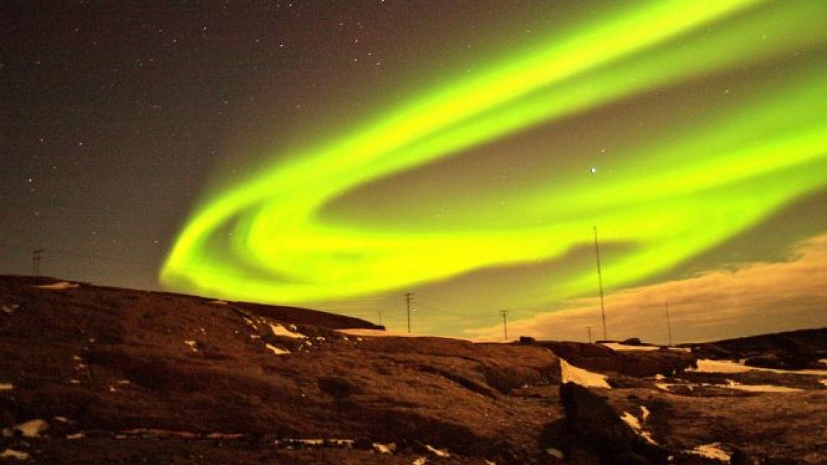 probabil cel mai dorit loc de munca se cauta un om care sa se uite la aurora boreala