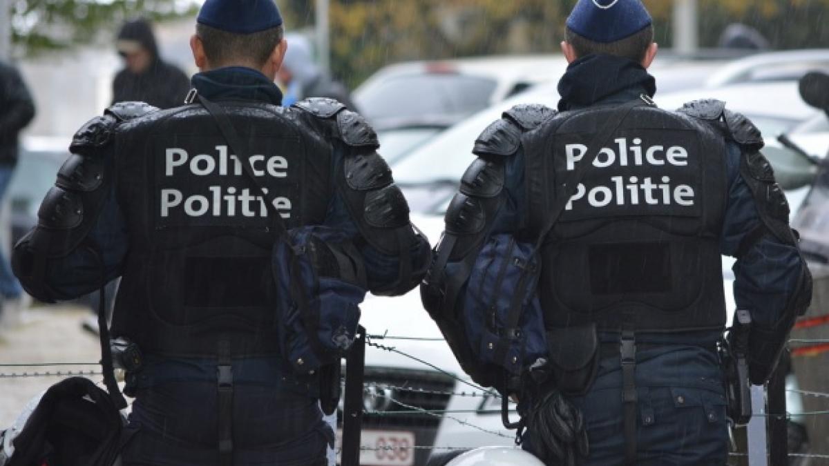 atac armat franta cutit politisti