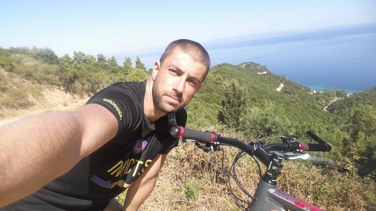 adrian maniutiu invitatie inedita pentru presedintele klaus iohannis