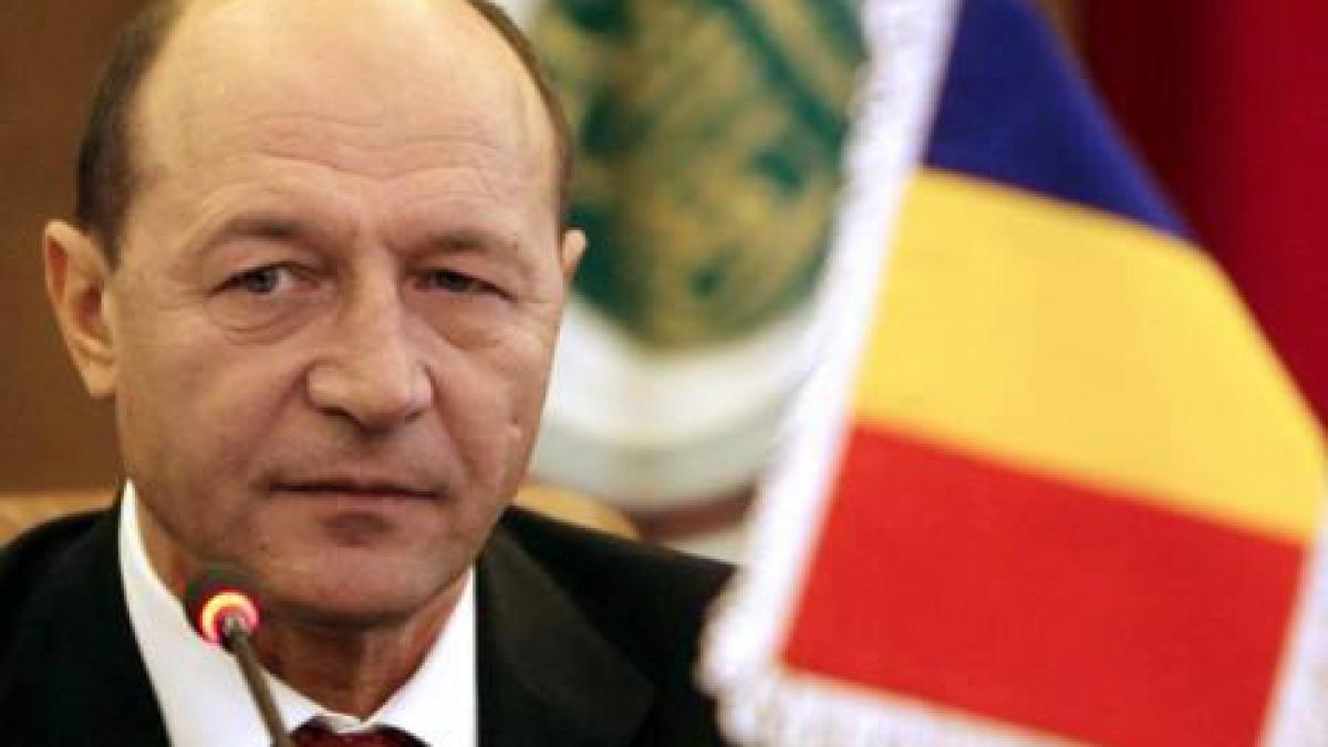 traian basescu e negru de suparare pe fostul lui ginere ce s a intamplat la un eveniment recent din
