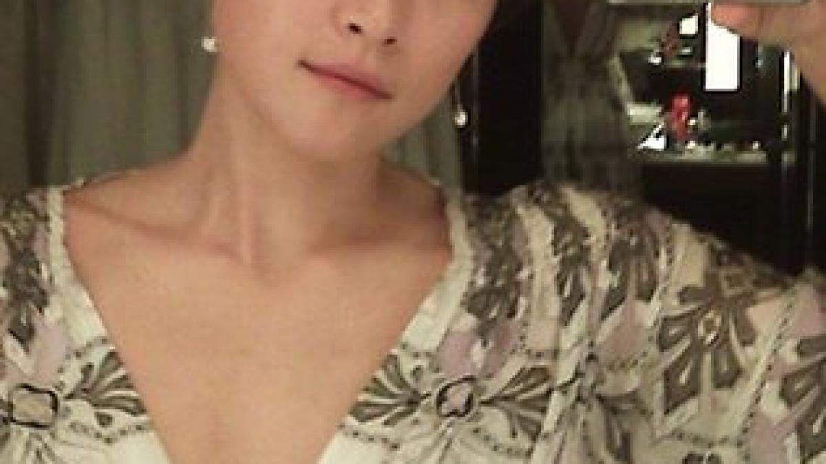 misiune aproape imposibila un miliardar ofera 180 de milioane oricui o va convinge pe fata aceasta