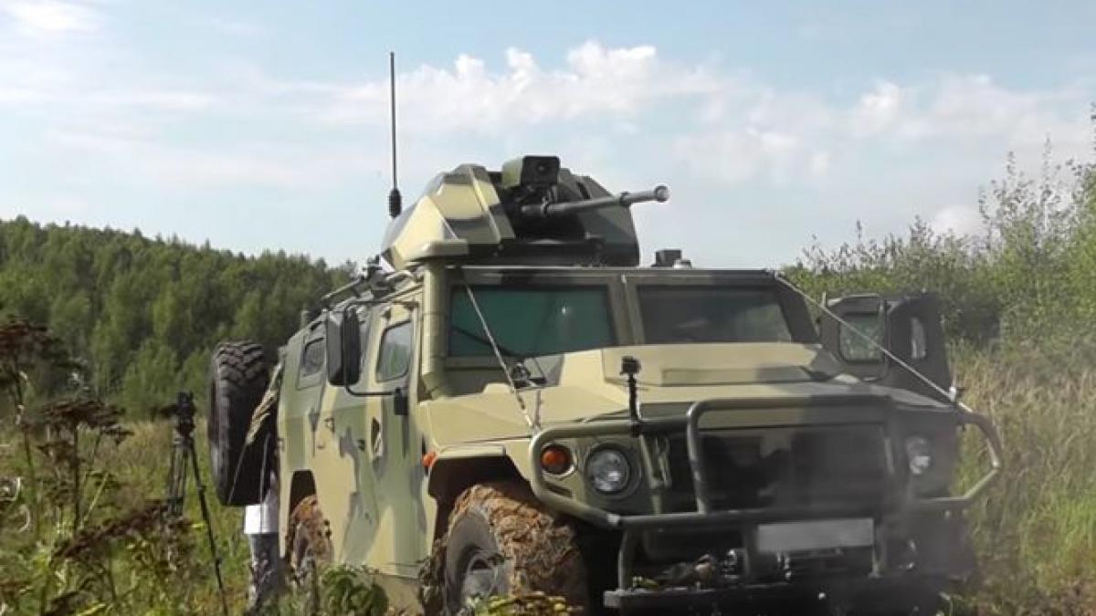 rusia a construit o masina de razboi complet autonoma