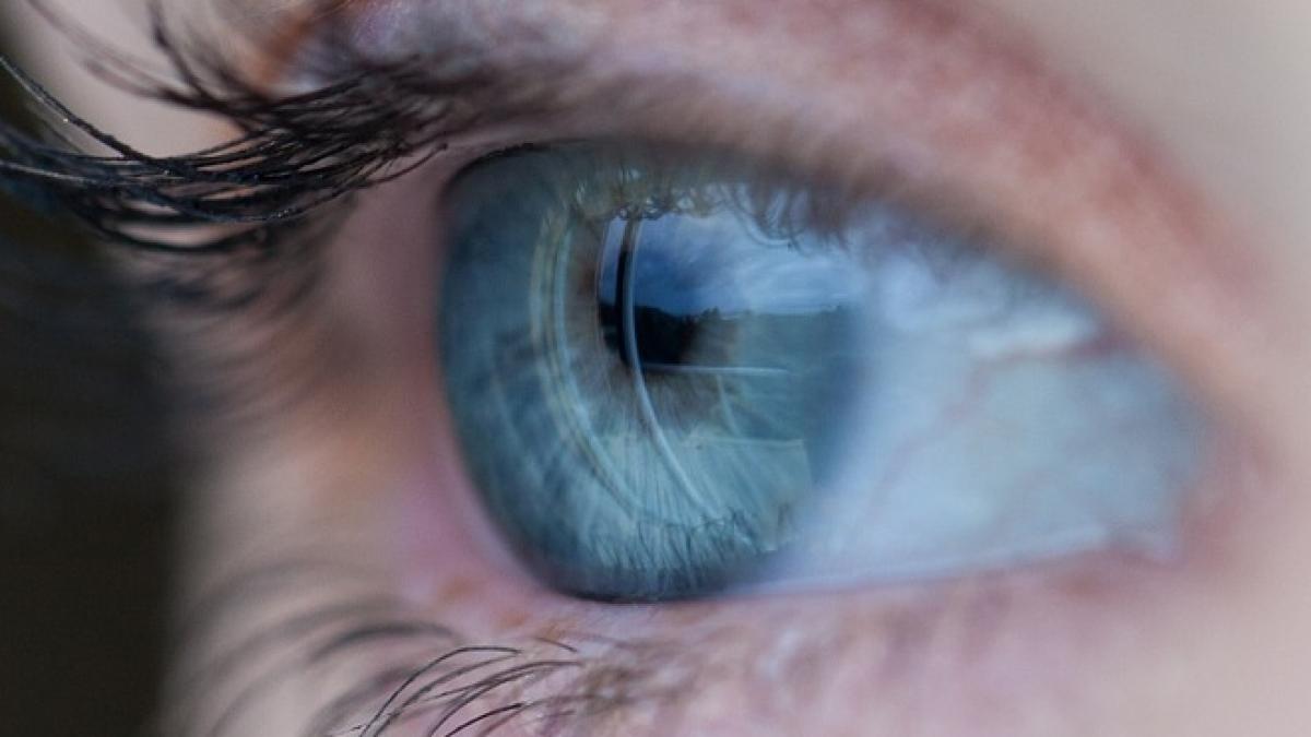 cercetatorii au descoperit o femeie care are un nou tip de celule cu con in ochi