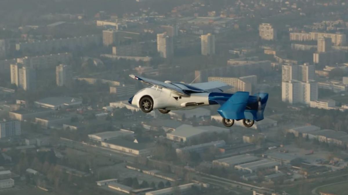 masina zburatoare exista si va putea fi cumparata e dovada ca traim in viitor video