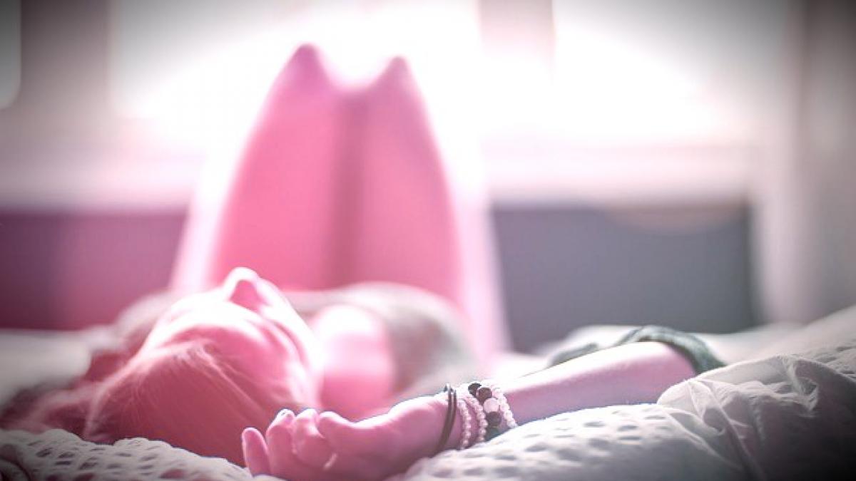 caz straniu in judetul gorj o adolescenta are crize noaptea si vorbeste cu vocea matusii moarte