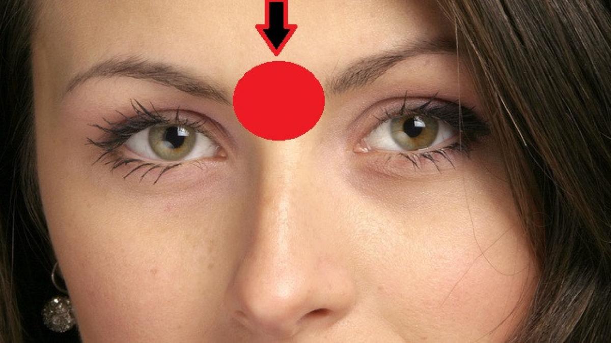 ce se intampla daca masezi acest punct din frunte