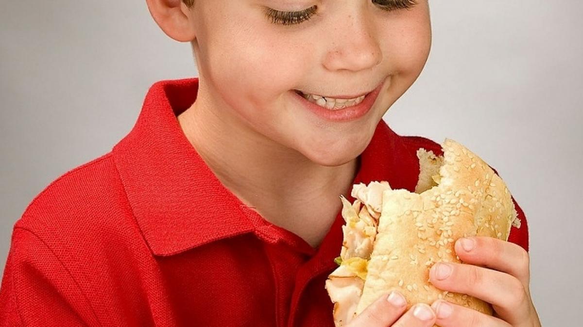 cate e uri sunt intr un sandvis