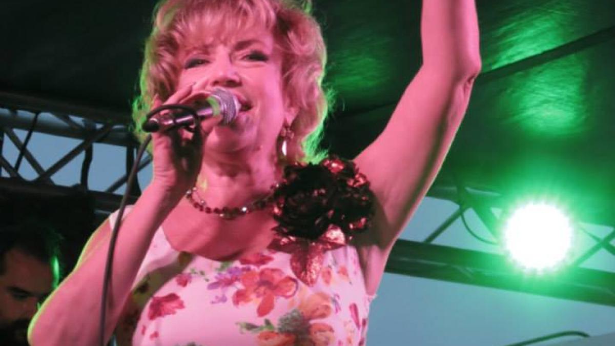 corina chiriac isi risca viata pentru 1 500 de euro