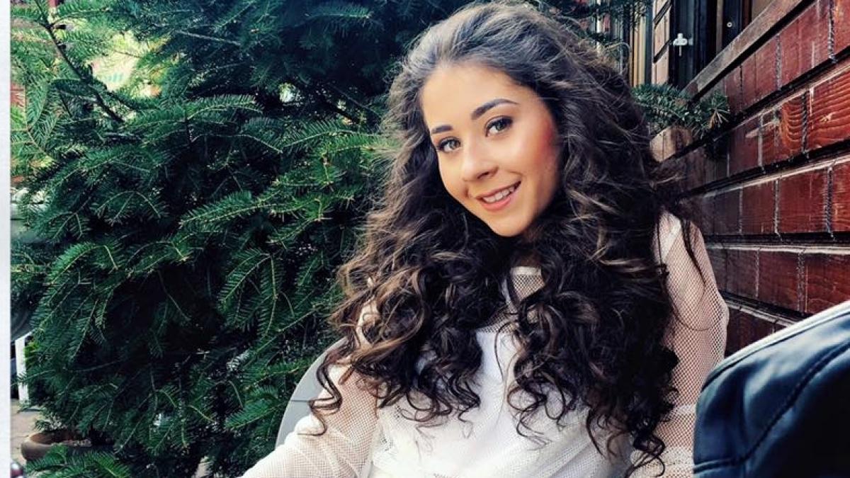 cum a aparut imbracata nicole cherry in prima zi de scoala