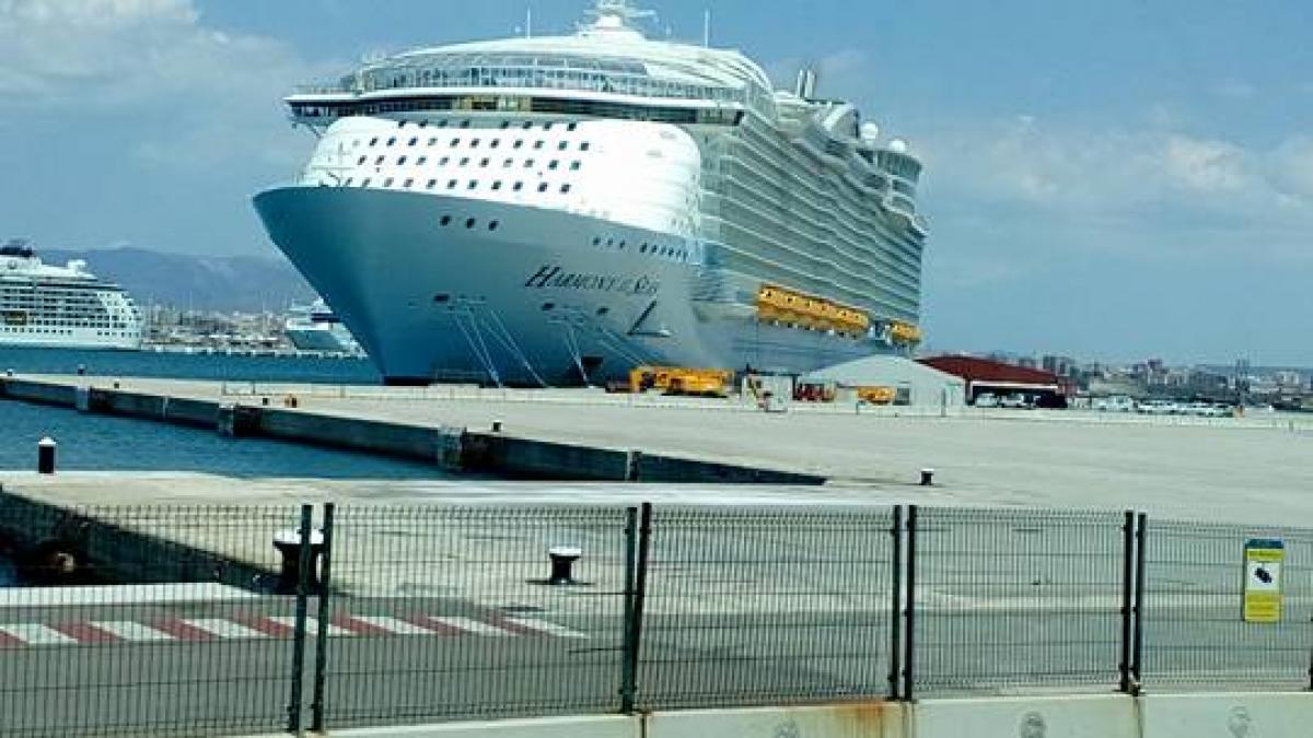 un mort si patru raniti pachebot