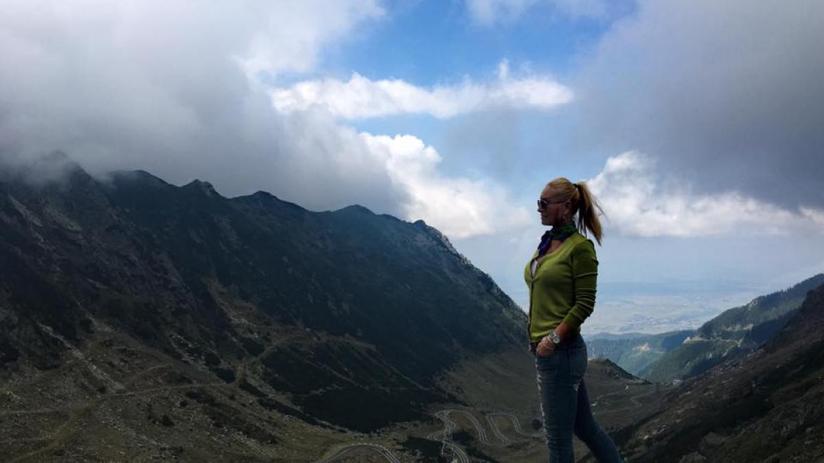 vica blochina si a anuntat fanii m am imbolnavit de ce sufera vedeta