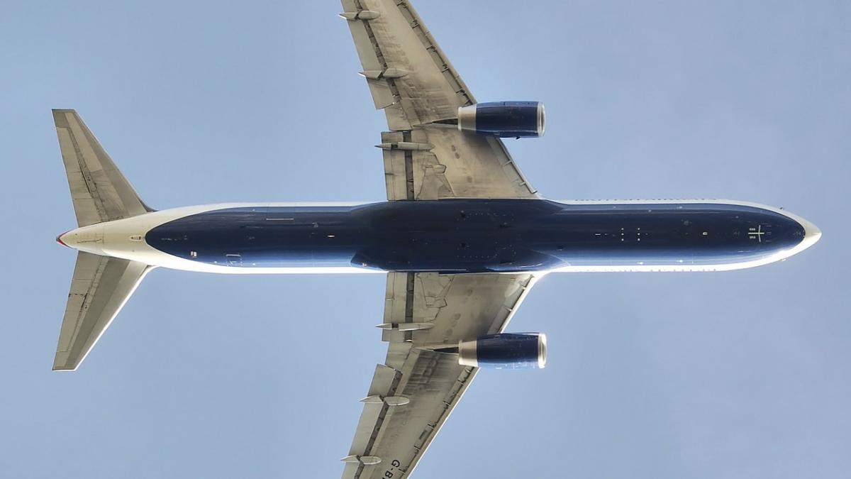 o aeronava plina cu pasageri a aterizat de urgenta in franta