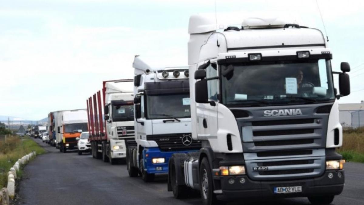 transportatorii protesteaza capitala si alte 20 de orase din tara blocate de soferii nemultumiti