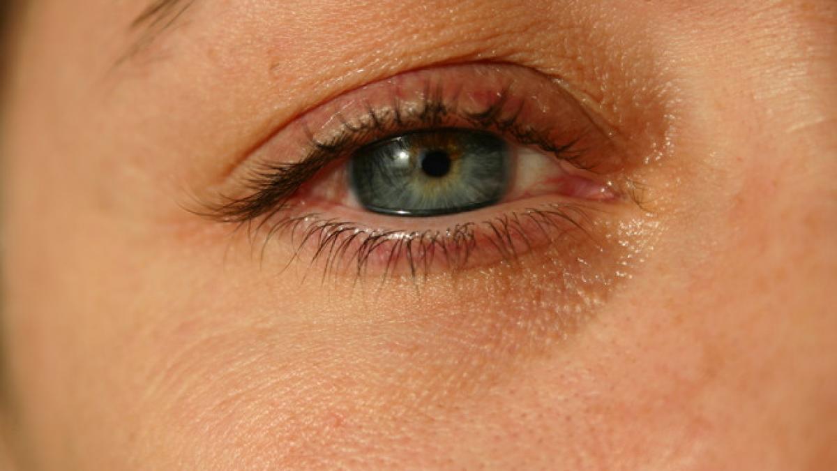 o femeie a fost arestata si inchisa intr o celula cu 40 de barbati