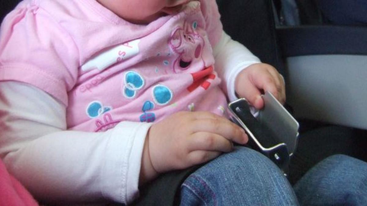 a sunat la politie fiindca nu a putut sa si convinga fiica sa si puna centura de siguranta