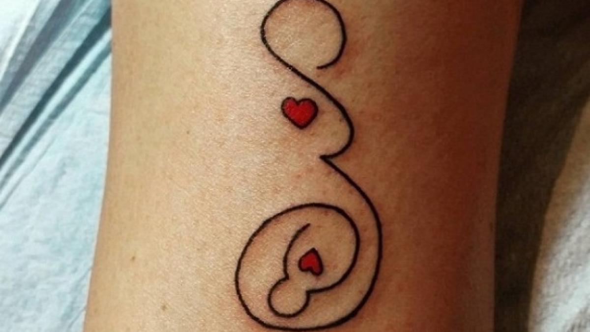 atentie mare daca vezi o femeie cu acest tatuaj imbratiseaza o uite de ce