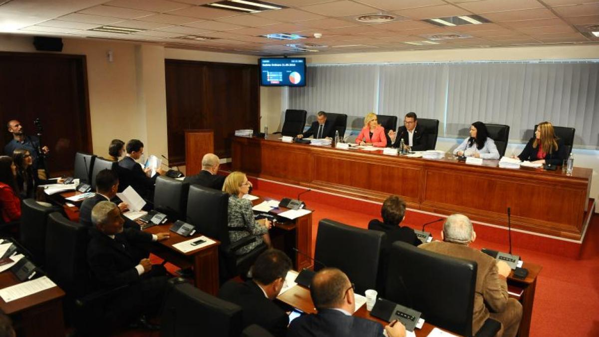 scandal consilieri primarie sedinta bucuresti