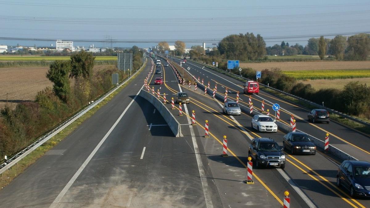cnadnr bate toate recordurile de ineficienta 620 de kilometri de autostrada in 13 ani
