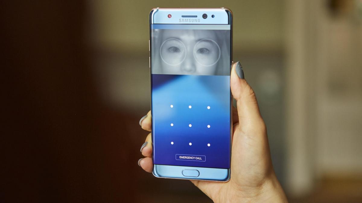 tupeu de roman cum a vrut sa dea teapa samsung ne a facut de rusine in toata lumea