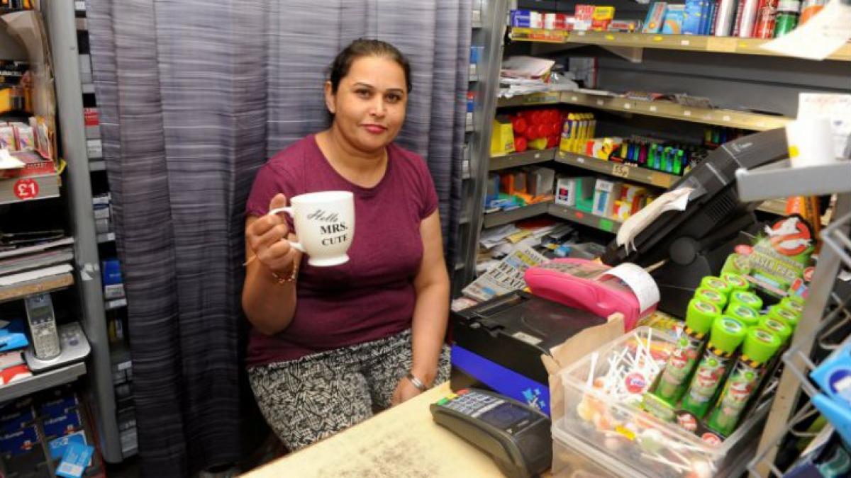 o vanzatoare s a trezit cu un hot in magazin i a spus o singura fraza si el a plecat tremurand