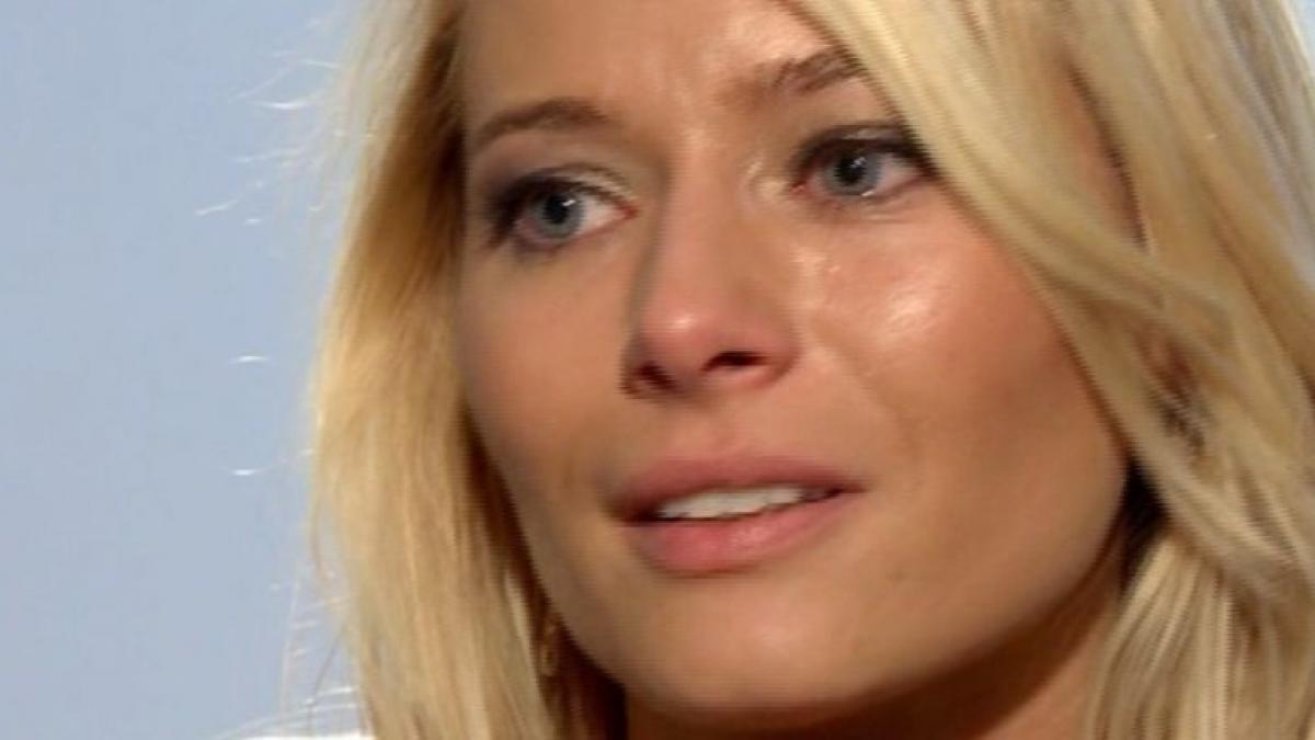 laura cosoi e in doliu