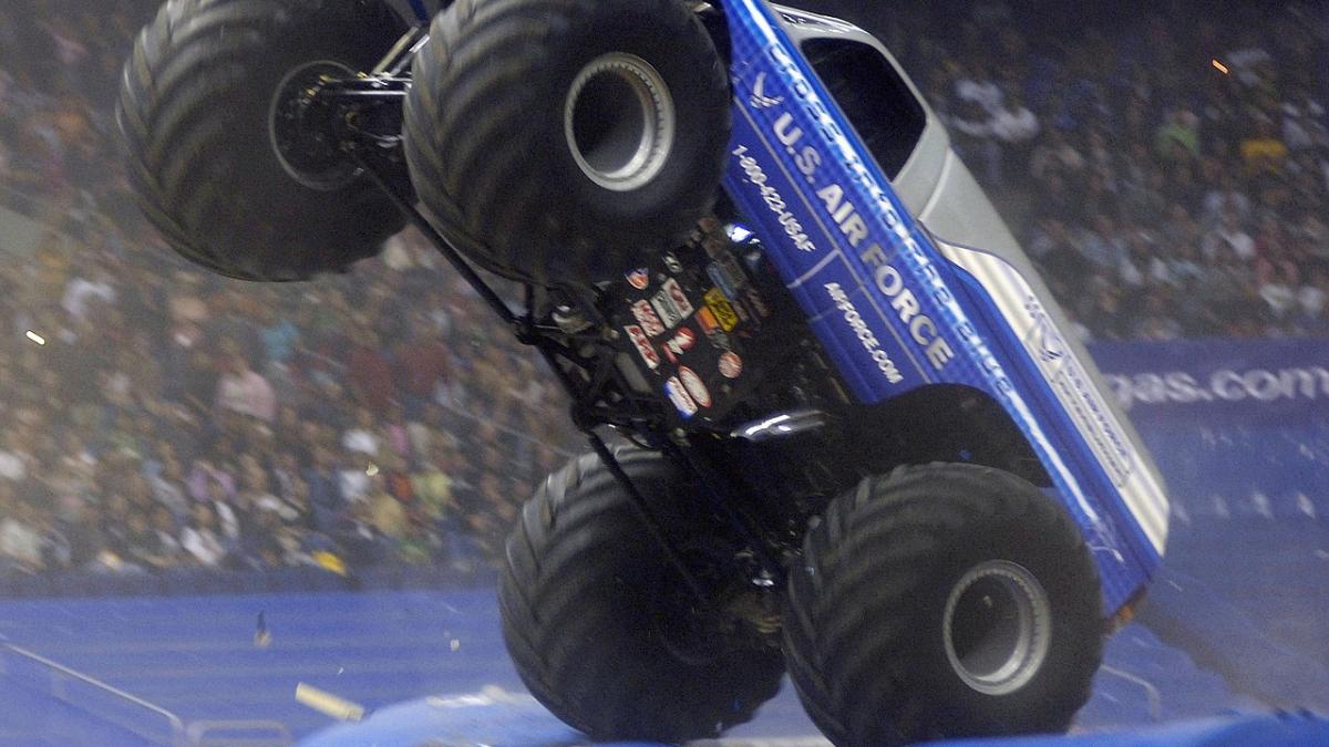 scenariu monster trucks blockbuster hollywood