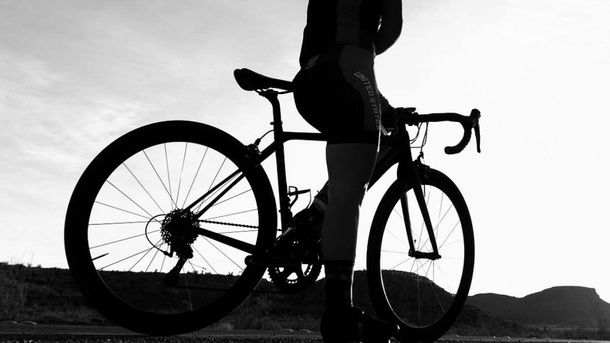 un tanar ciclist din sibiu gasit mort in casa