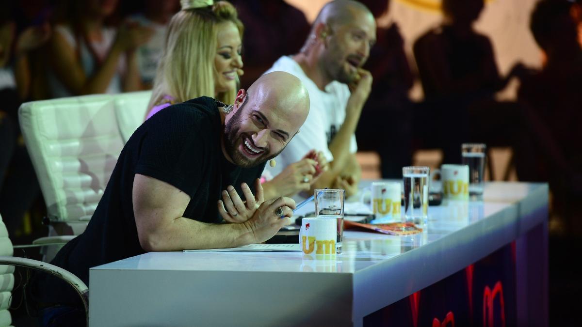 mihai bendeac surprins la maximum de reactia unui concurent s a apropiat de el si au continuat ca