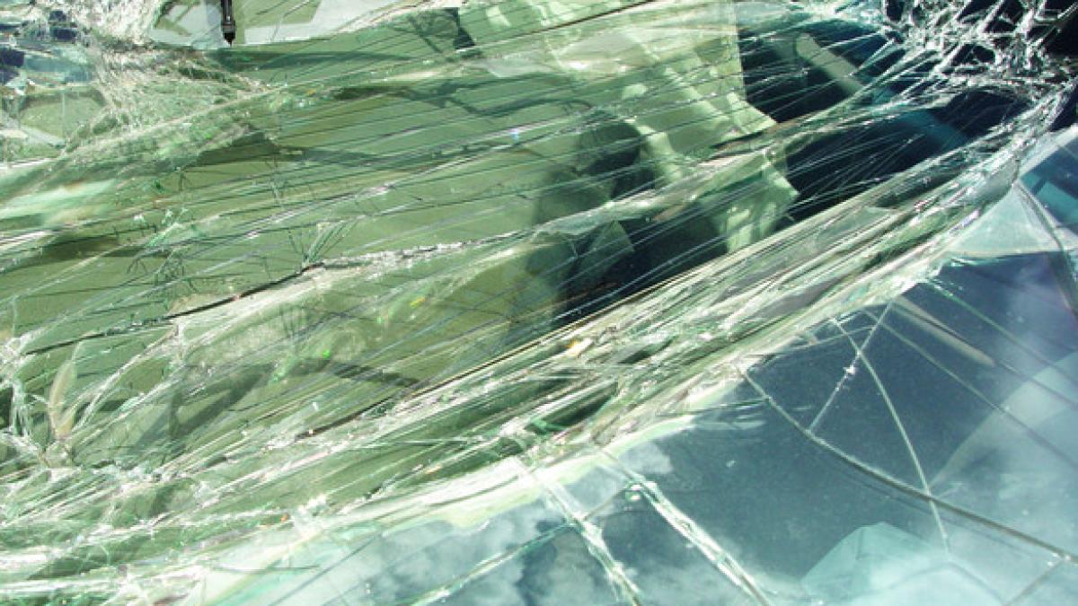 accident ingrozitor patru persoane au murit si alte zeci au fost ranite