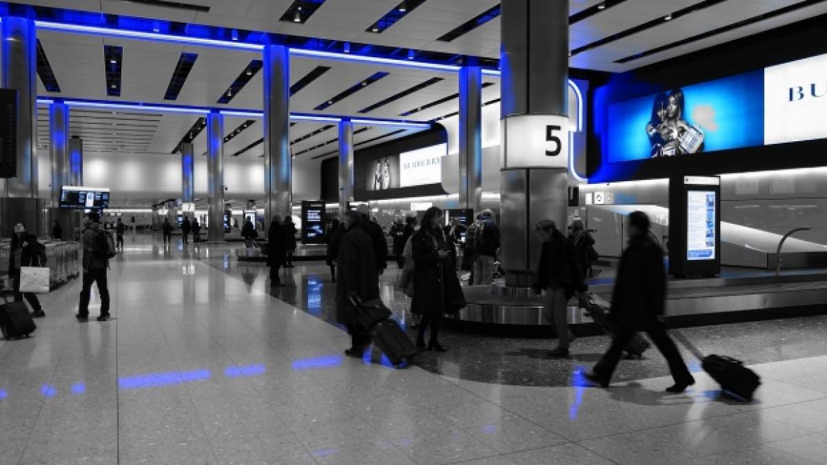 cine este femeia care apare in aceasta reclama din aeroportului heathrow 1 5 milioane de oameni o
