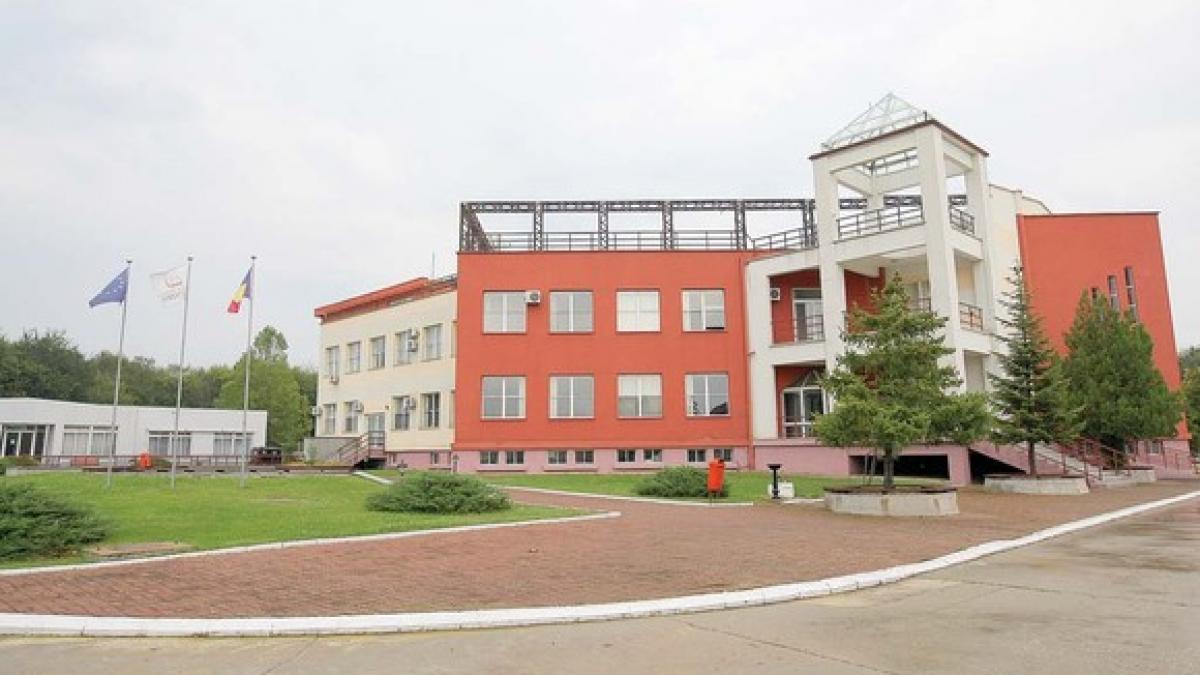 prima comuna din romania in care s a infiintat o universitate