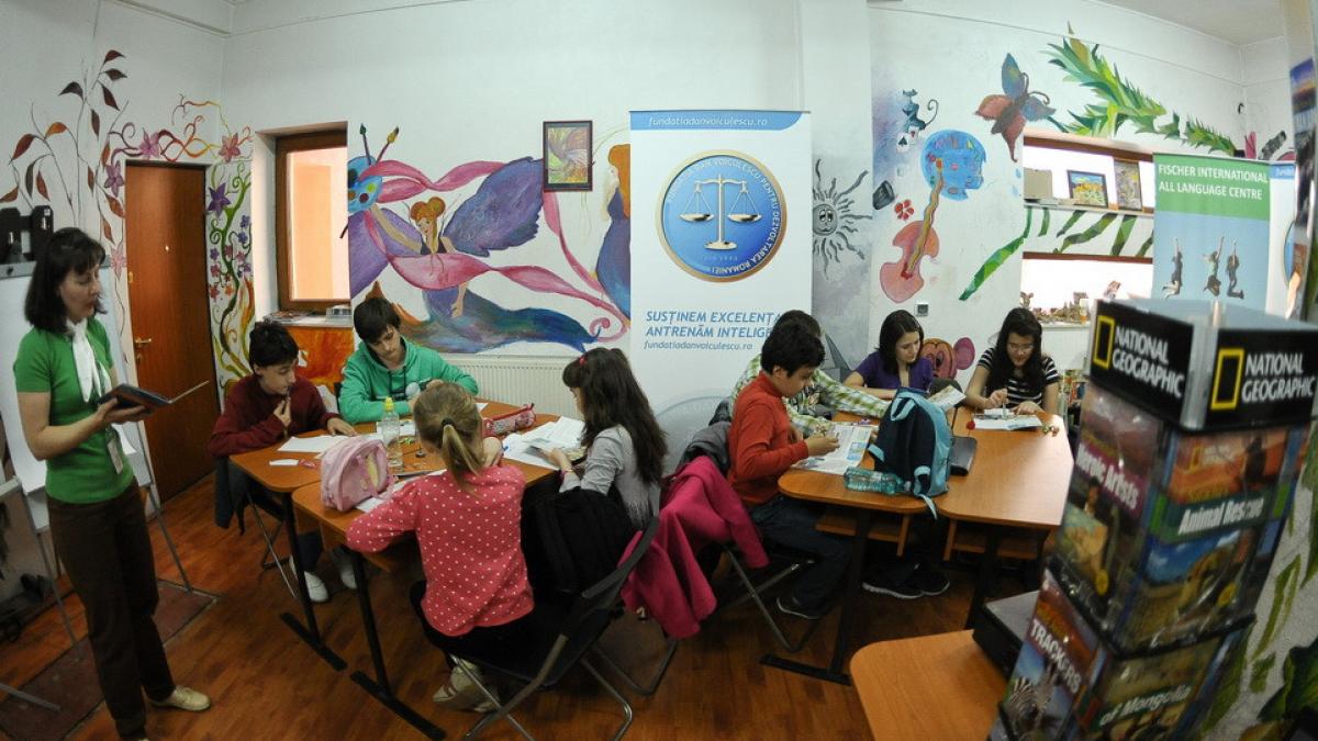 prinde un loc in clubul de excelenta anul educational 2016 2017