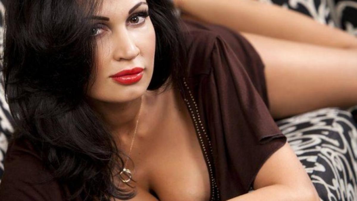 nicoleta luciu a vrut sa se arunce de la balcon ce a impins o la gestul suicidal