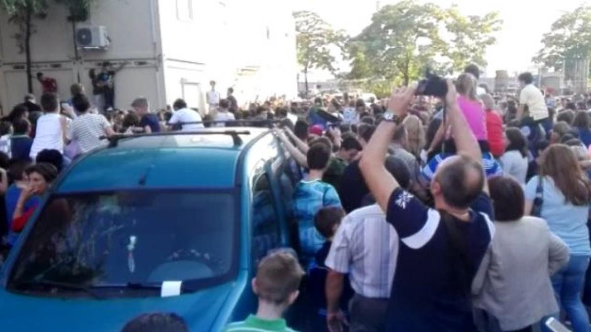 haos la un mall din iasi sute de adolescenti au fost evacuati de pompieri