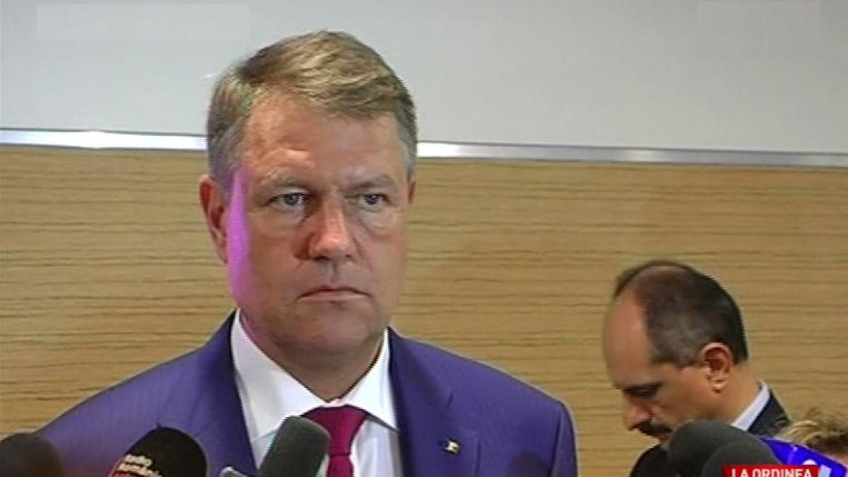 klaus iohannis persoana care a plagiat trebuie sa plece plagiatul o forma de hotie