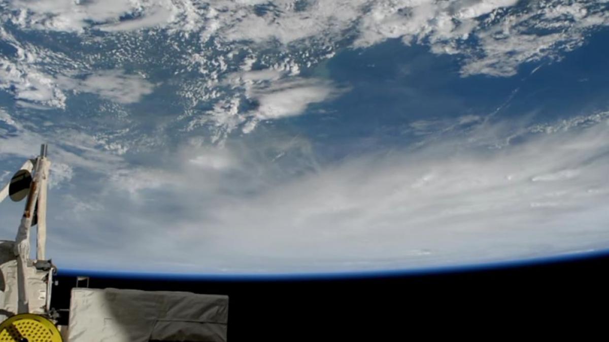 cum s a vazut uraganul matthew din spatiu imagini fabuloase de pe statia spatiala internationala