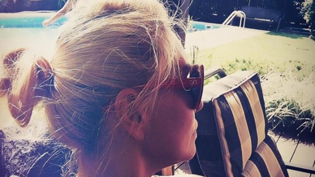 primele fotografii cu vica blochina dupa operatia la nas schimbare majora cum arata acum blonda