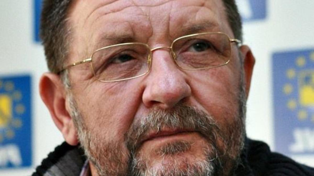 un senator pnl a parasit partidul pentru traian basescu