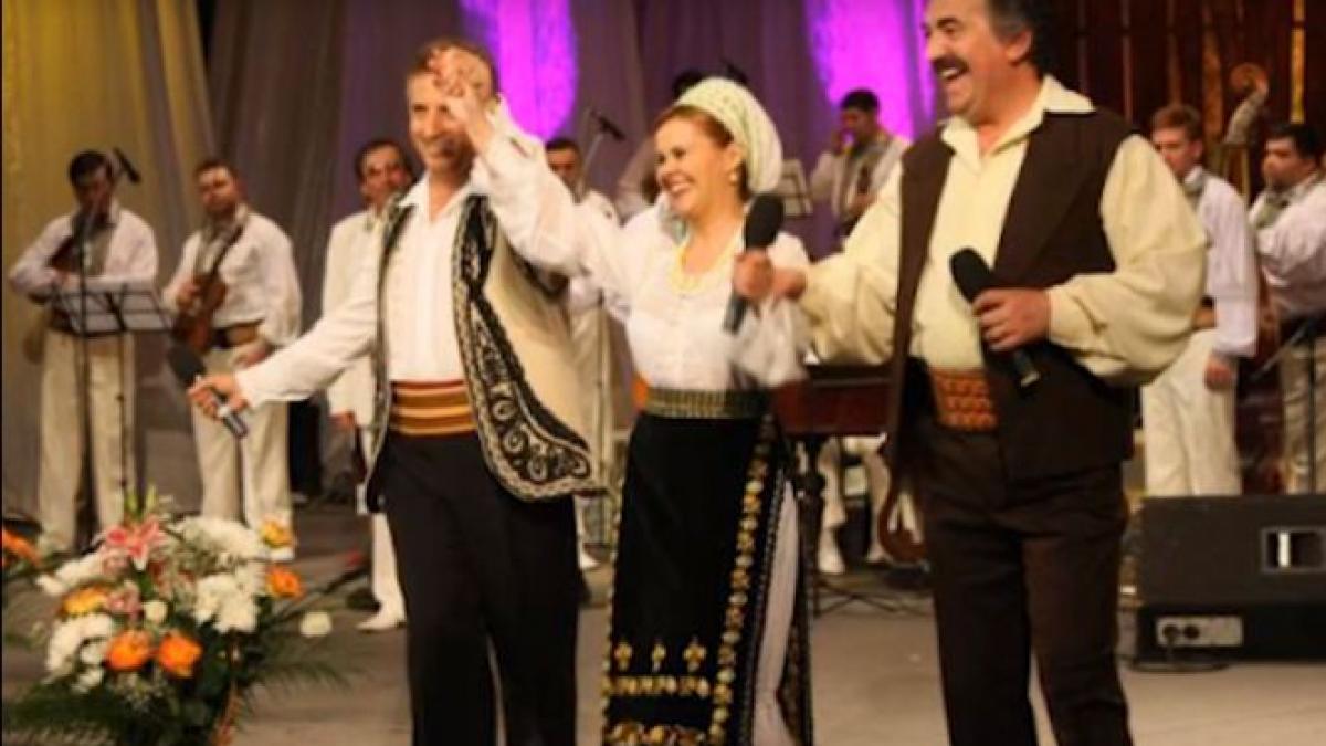 bani solisti muzica populara