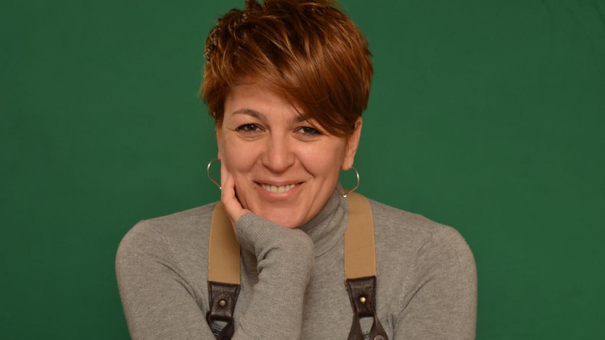 carmen avram in juriul unui concurs jurnalistic despre antreprenorii romi