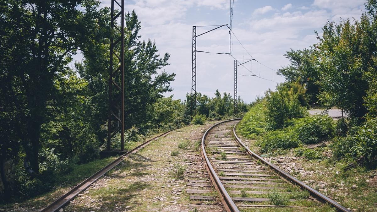 cfr a fost la un pas de faliment dar a achizitionat cel mai scump tren din istoria companiei